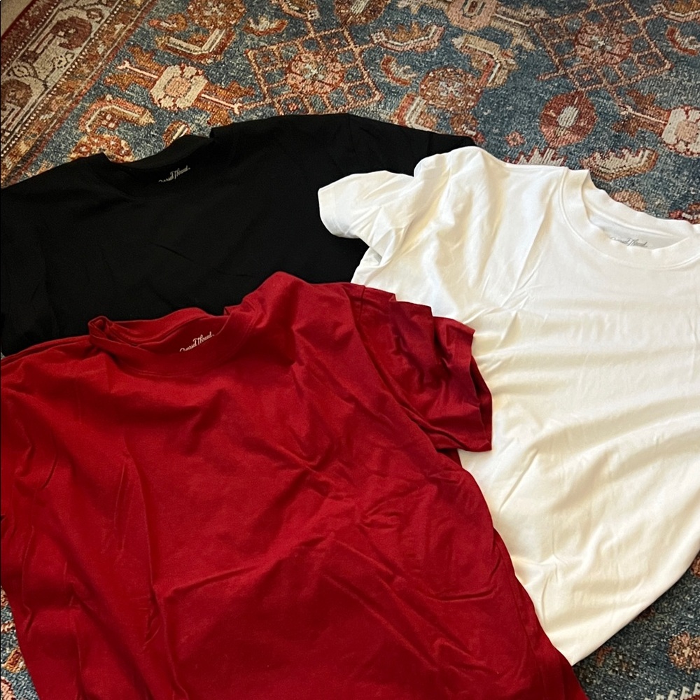Universal Thread Black, Cream, and Red Short Sleeve Tees